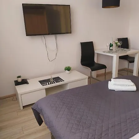 公寓 Zlatarooms 130 *